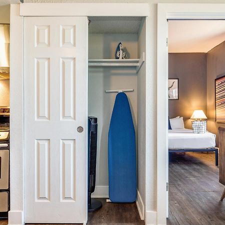 Oxford Apartment By At Mine Hospitality Seattle Zewnętrze zdjęcie