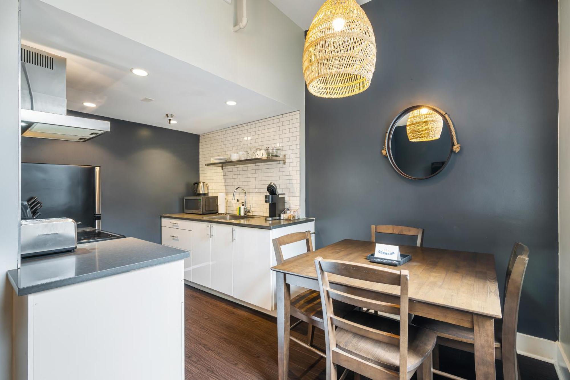 Oxford Apartment By At Mine Hospitality Seattle Zewnętrze zdjęcie