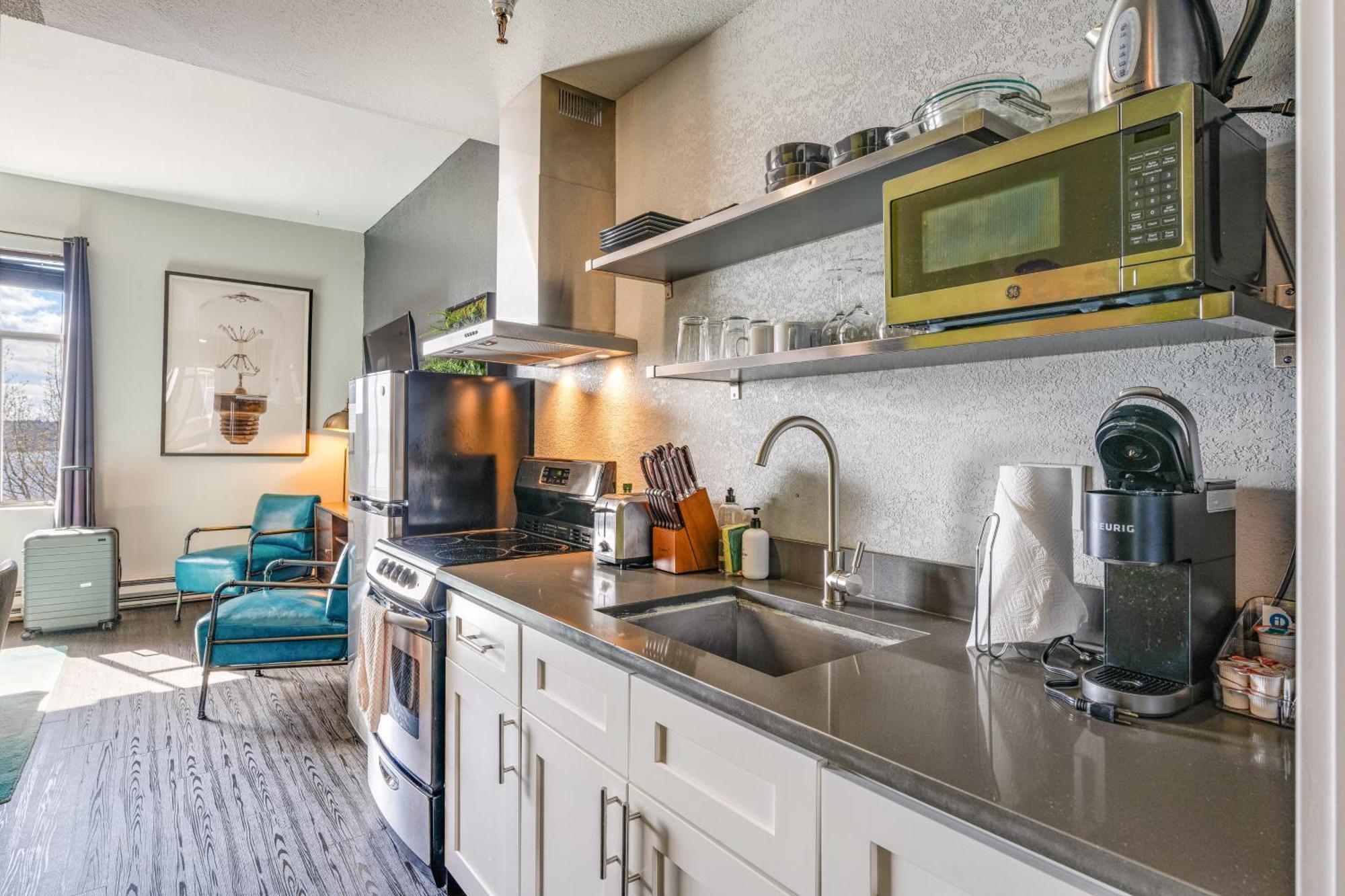 Oxford Apartment By At Mine Hospitality Seattle Zewnętrze zdjęcie