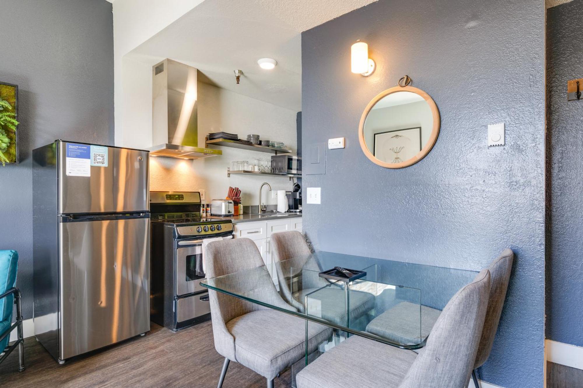 Oxford Apartment By At Mine Hospitality Seattle Zewnętrze zdjęcie