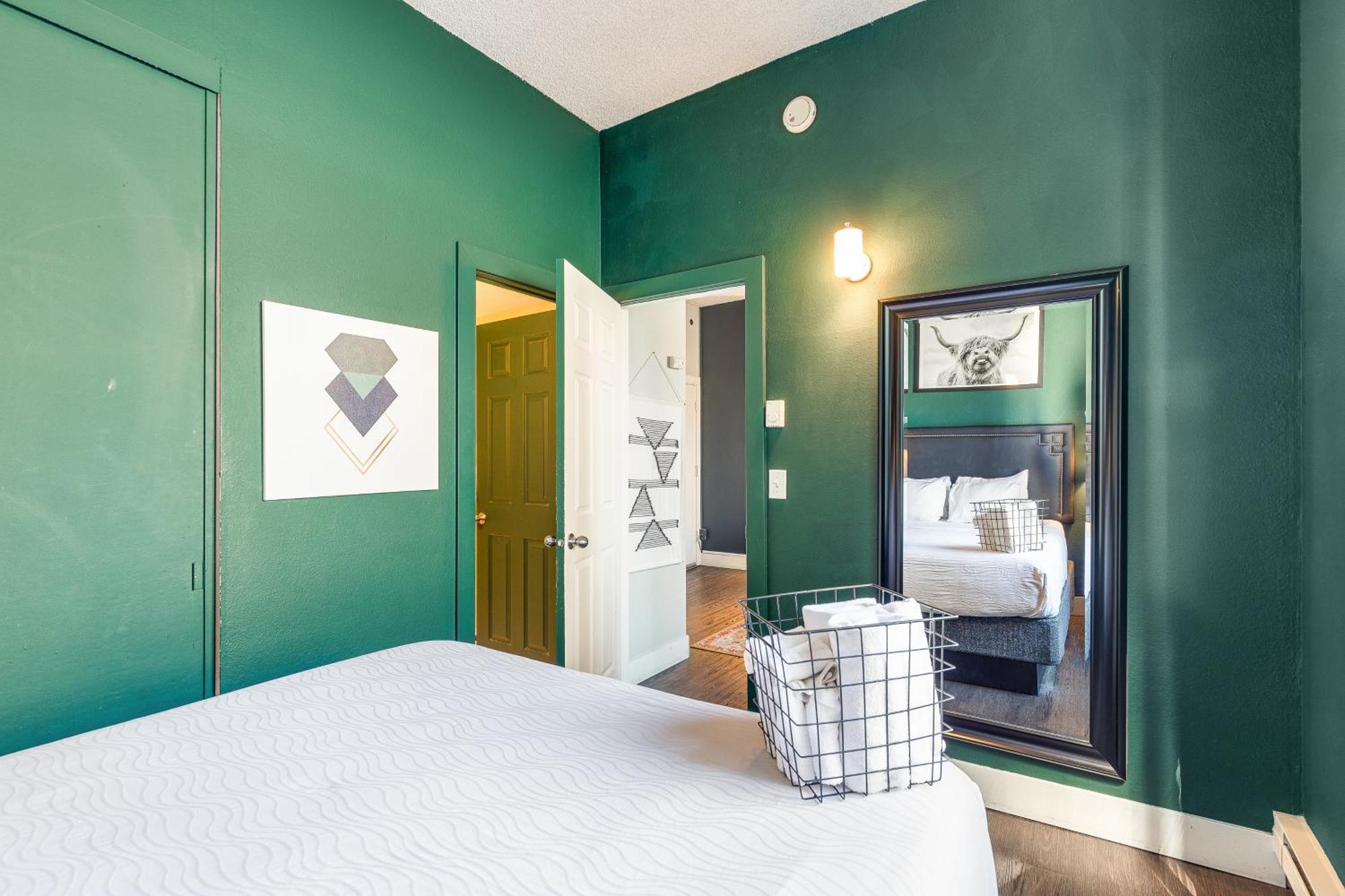 Oxford Apartment By At Mine Hospitality Seattle Zewnętrze zdjęcie