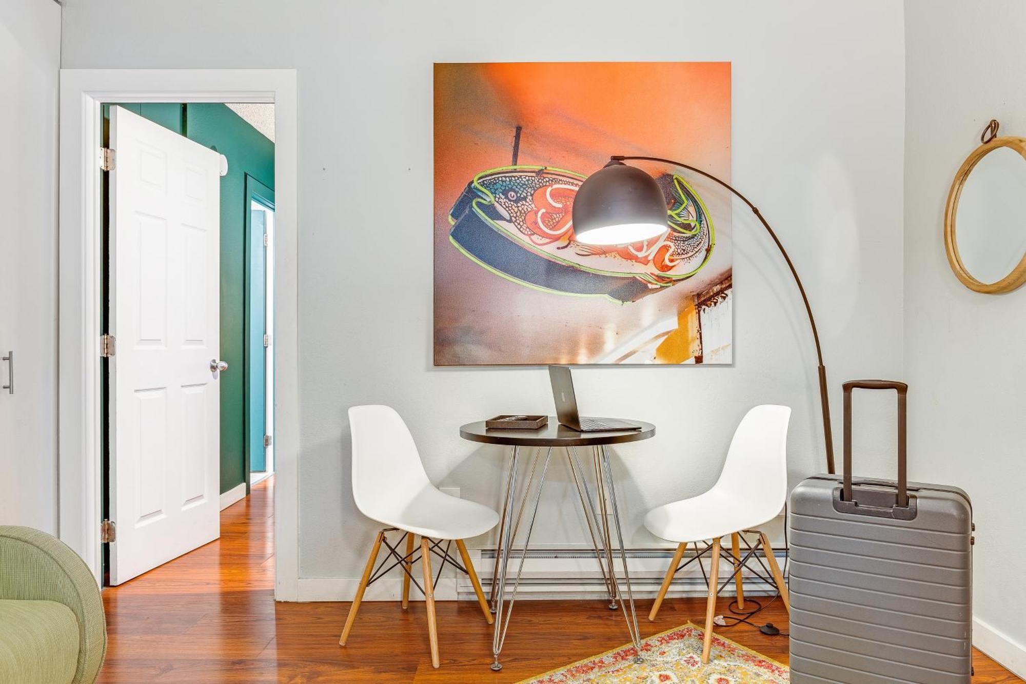 Oxford Apartment By At Mine Hospitality Seattle Zewnętrze zdjęcie